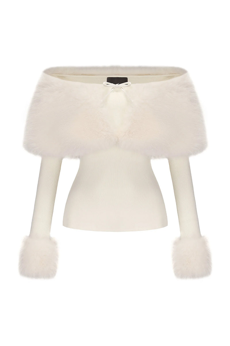 Nana Jacqueline Nadine top in stylish fabric with a relaxed fit, featuring a v-neck and short sleeves.
