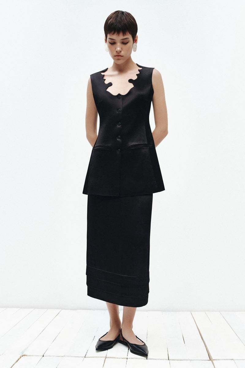 PRYCHILLIA VEST IN BLACK - CULT MIA