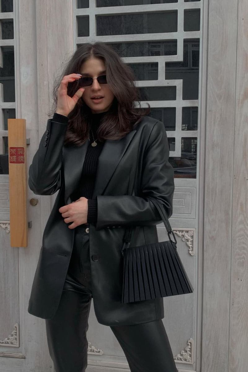 BLACK PLEATED TOP HANDLE BAG - CULT MIA