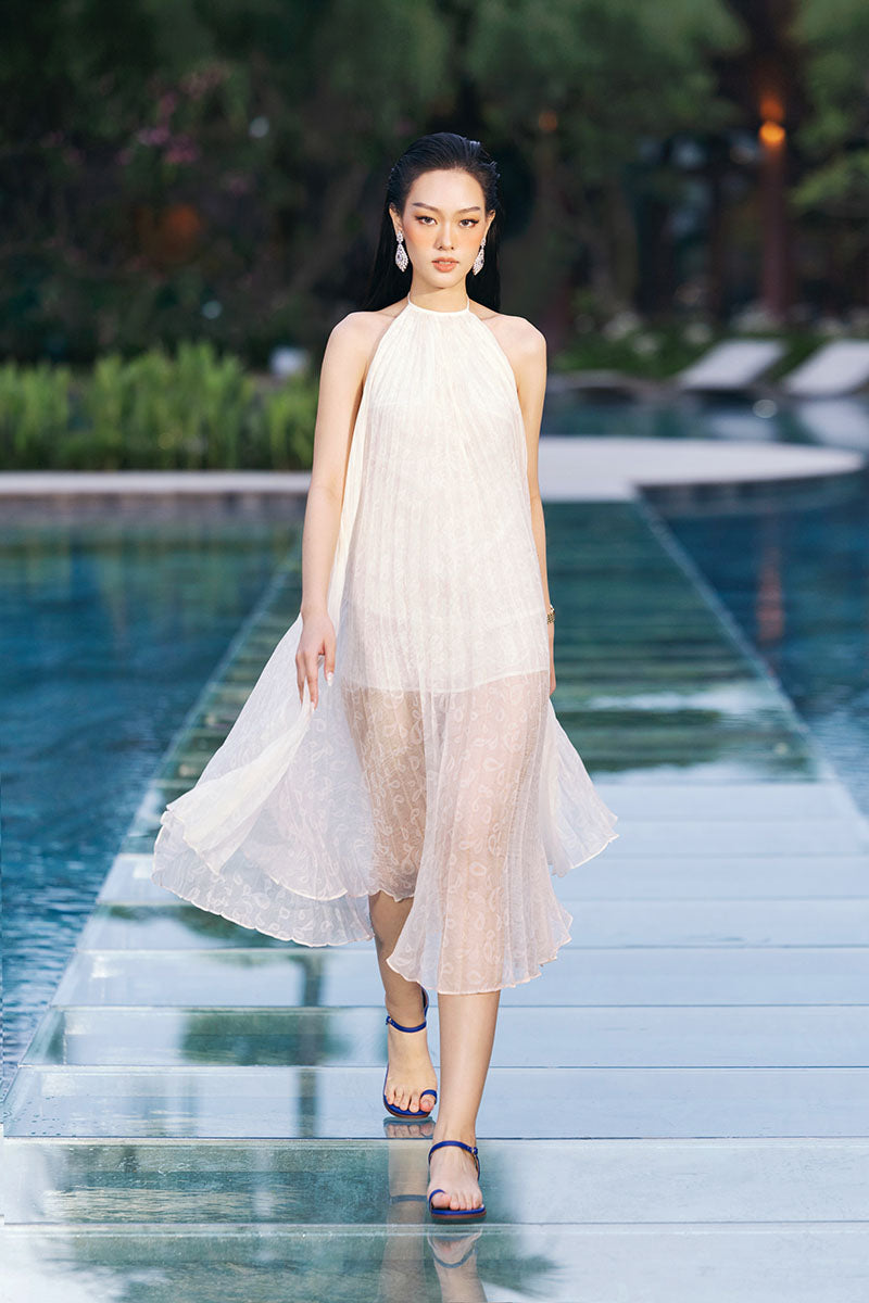 HALTER NECK PLEATED DRESS IN IVORY | CULT MIA HALTER NECK PLEATED DRESS IN IVORY | CULT MIA