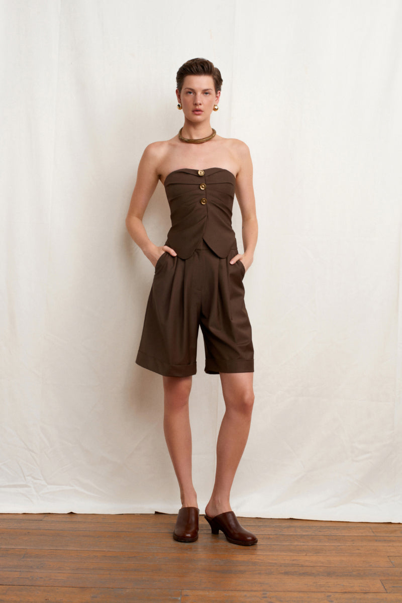 Acaria Studio brown tailored shorts with a relaxed fit, featuring a structured waistband and clean design, perfect for casual wear.