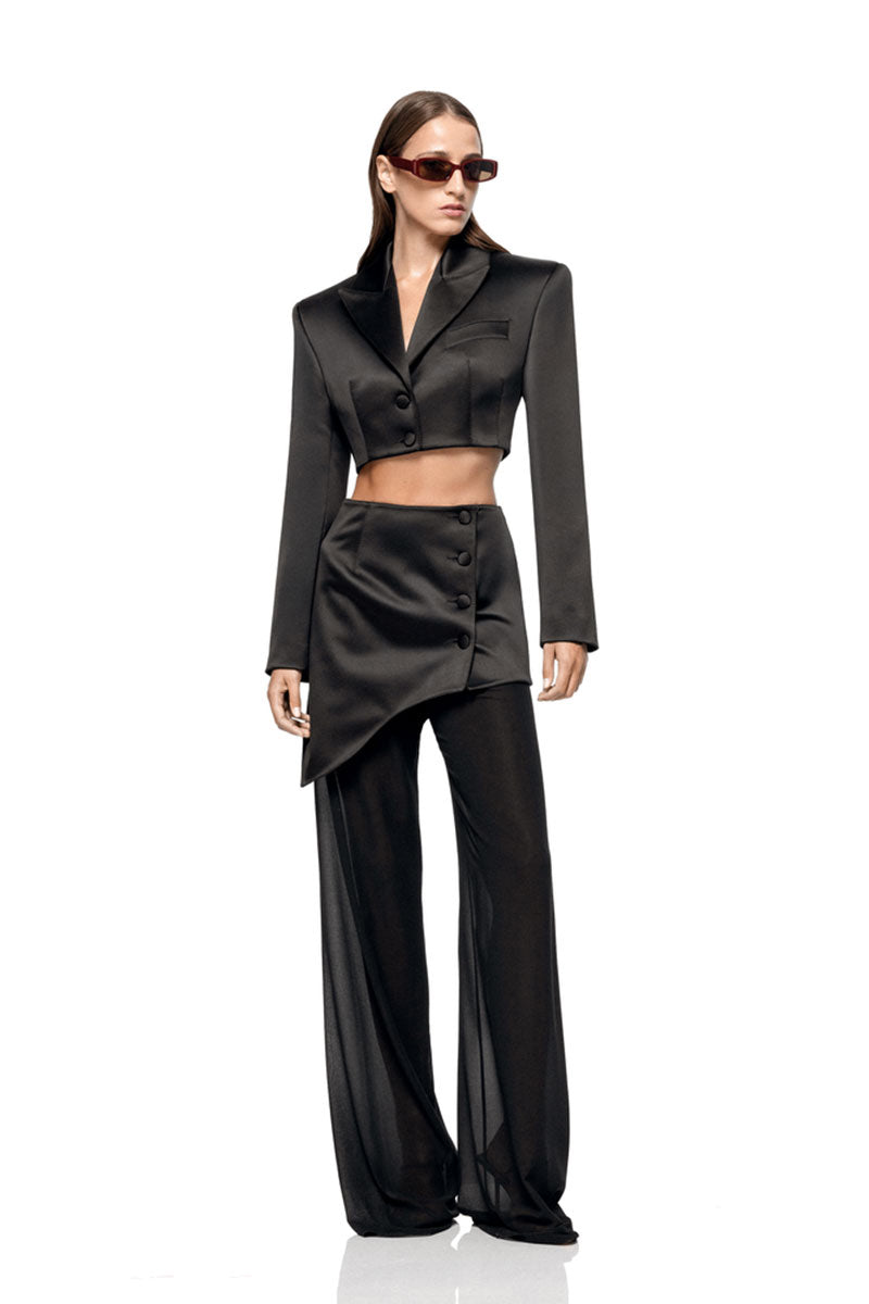 Matters LIV black blazer, tailored blazer for women, stylish black blazer with fitted design and classic lapel collar.
