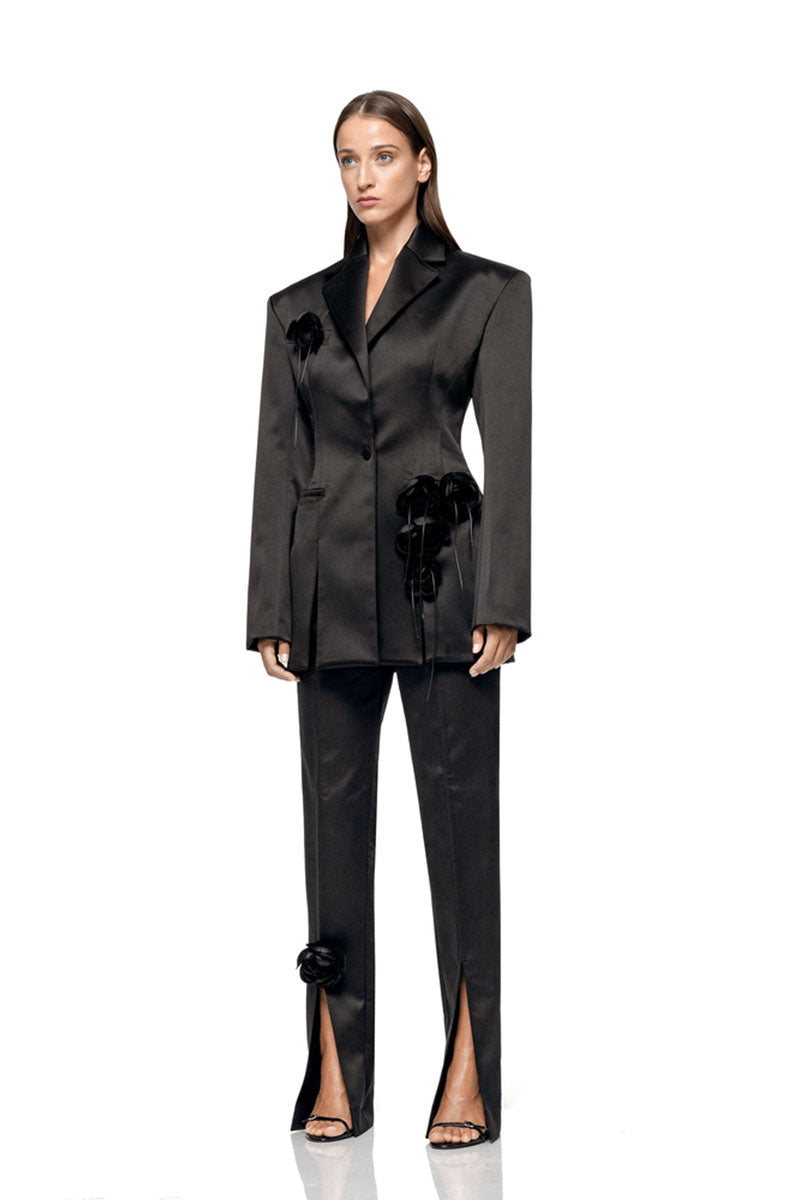Matters Fleur black blazer, tailored women's blazer with sleek design, featuring notched lapels and structured fit.