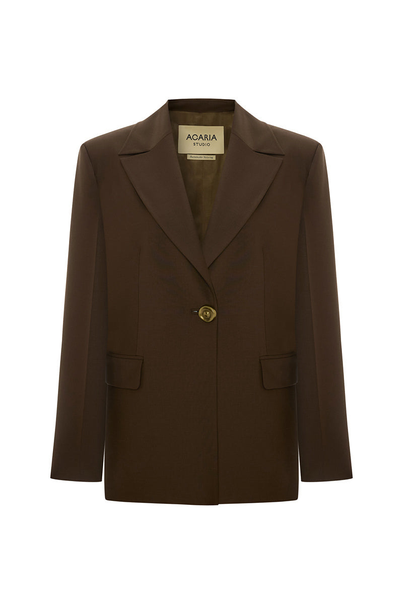 Acaria Studio hazelnut brown blazer, stylish tailored blazer for women, featuring a classic fit and lapel collar.