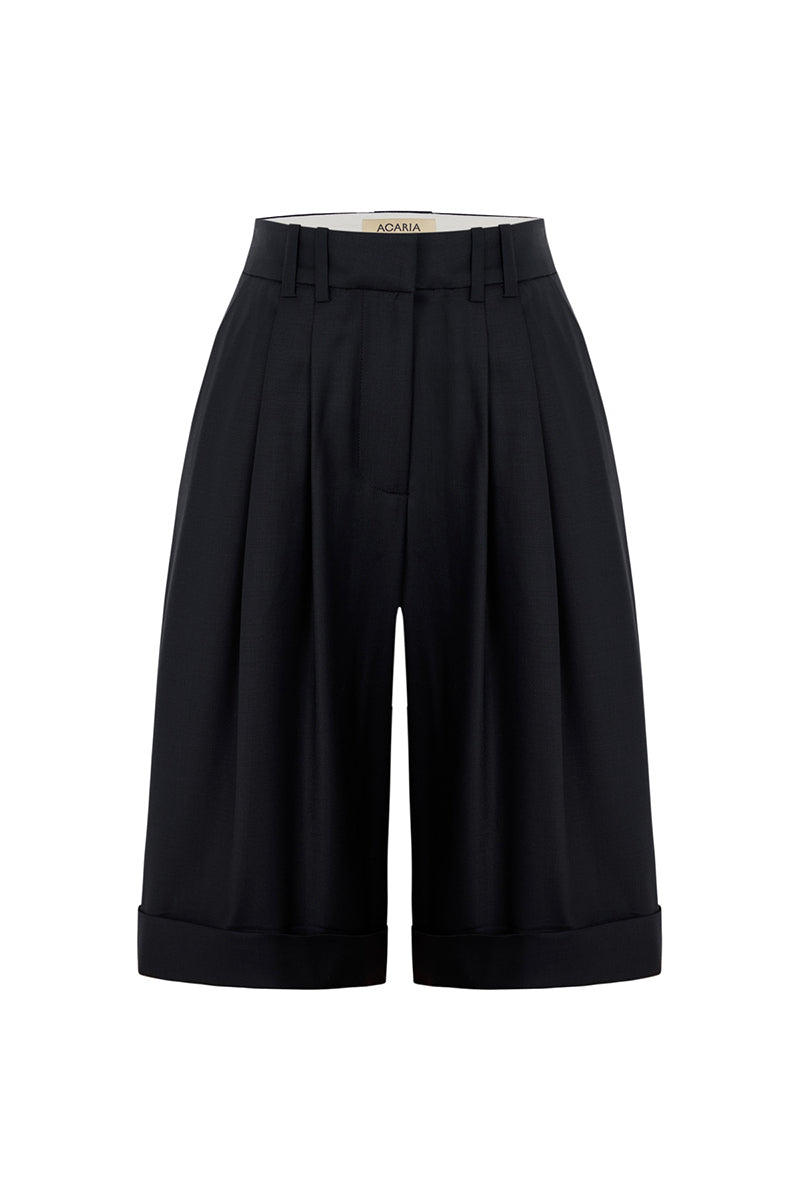 Acaria Studio black shorts featuring a relaxed fit, casual style, and comfortable fabric, perfect for everyday wear.