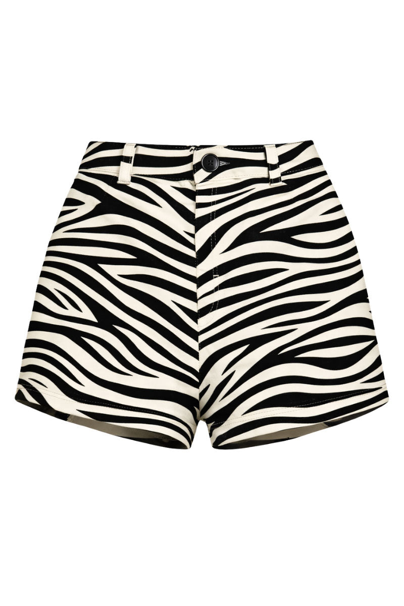 ZUT Ellis shorts in zebra print, casual shorts for women with bold black and white zebra pattern, front view.