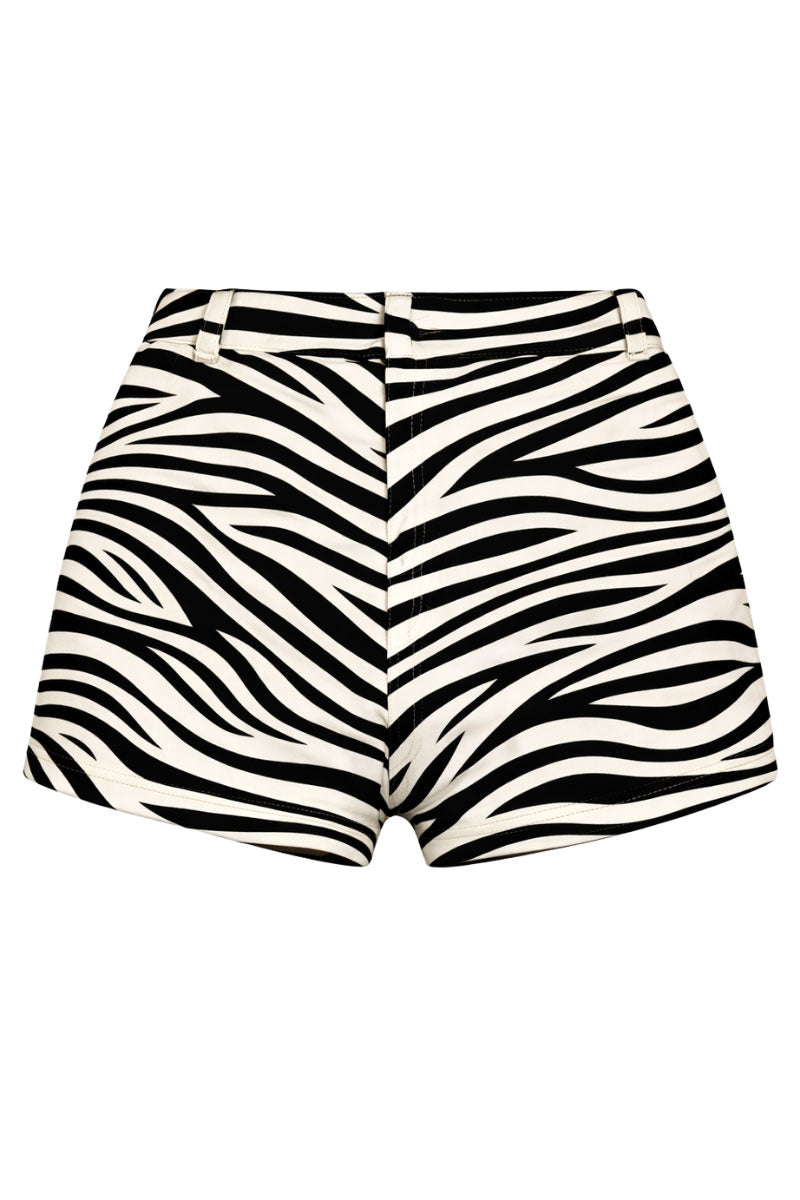 ZUT Ellis shorts in zebra print, featuring stylish black and white animal pattern, perfect for casual summer wear.