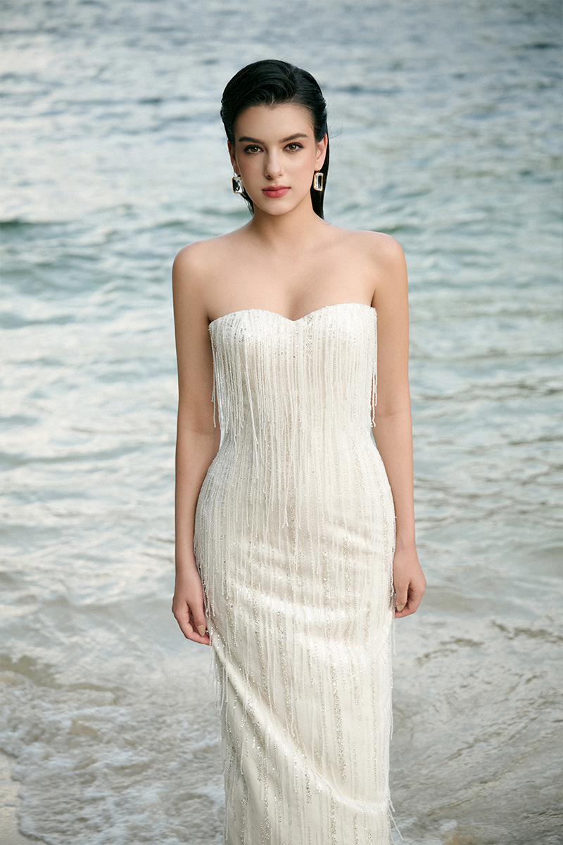SEMI HEART NECK STRAPLESS DRESS - CULT MIA