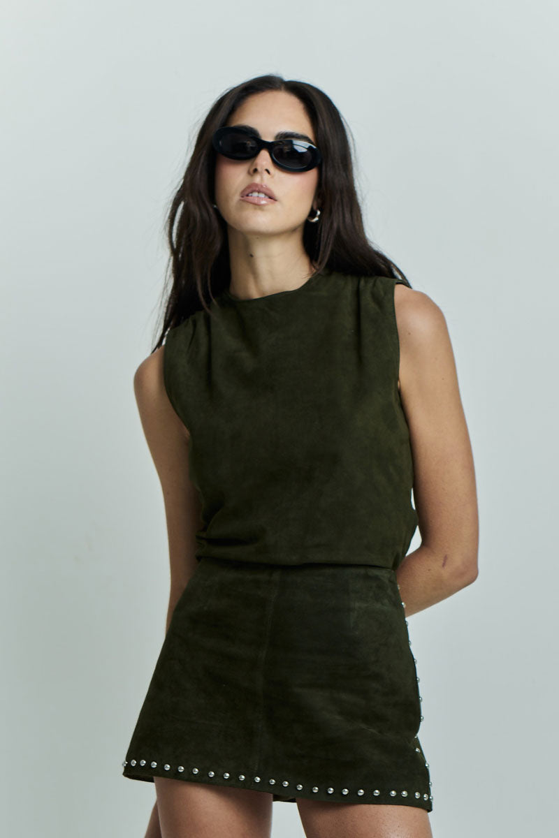 ZUT Tellier olive green mini skirt with a fitted waist and stylish design, perfect for casual or chic outfits.