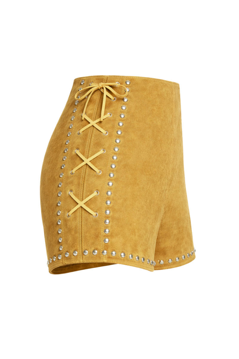 ZUT Saabel shorts in vibrant mango color, casual summer shorts with a relaxed fit and stylish design.
