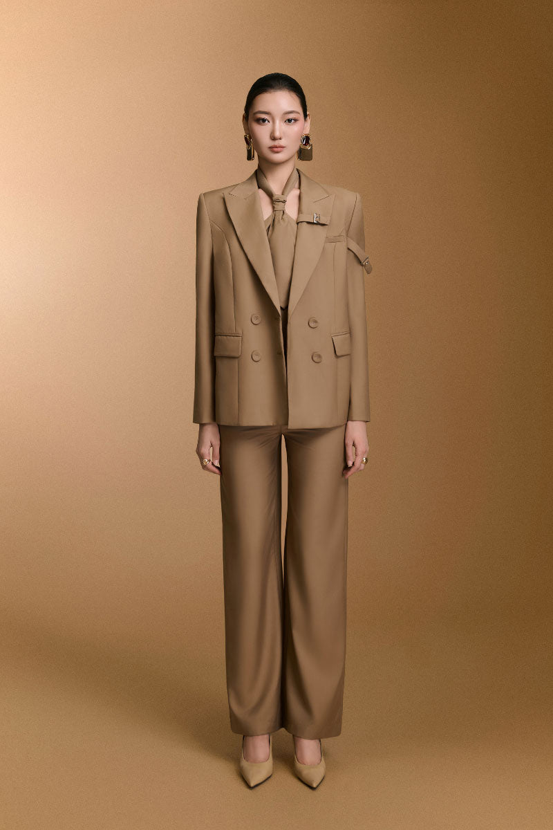 Arti Apparel CECI Pants in stylish, comfortable fabric, shown in a relaxed fit on a model. Perfect for casual wear.