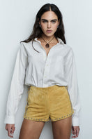 ZUT Saabel shorts in vibrant mango color, casual summer shorts with a relaxed fit and stylish design.