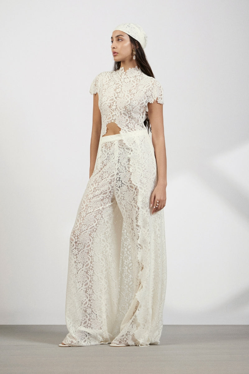 Deme By Gabriella KIANNA co-ords top and pants set featuring a stylish matching ensemble in a modern design.