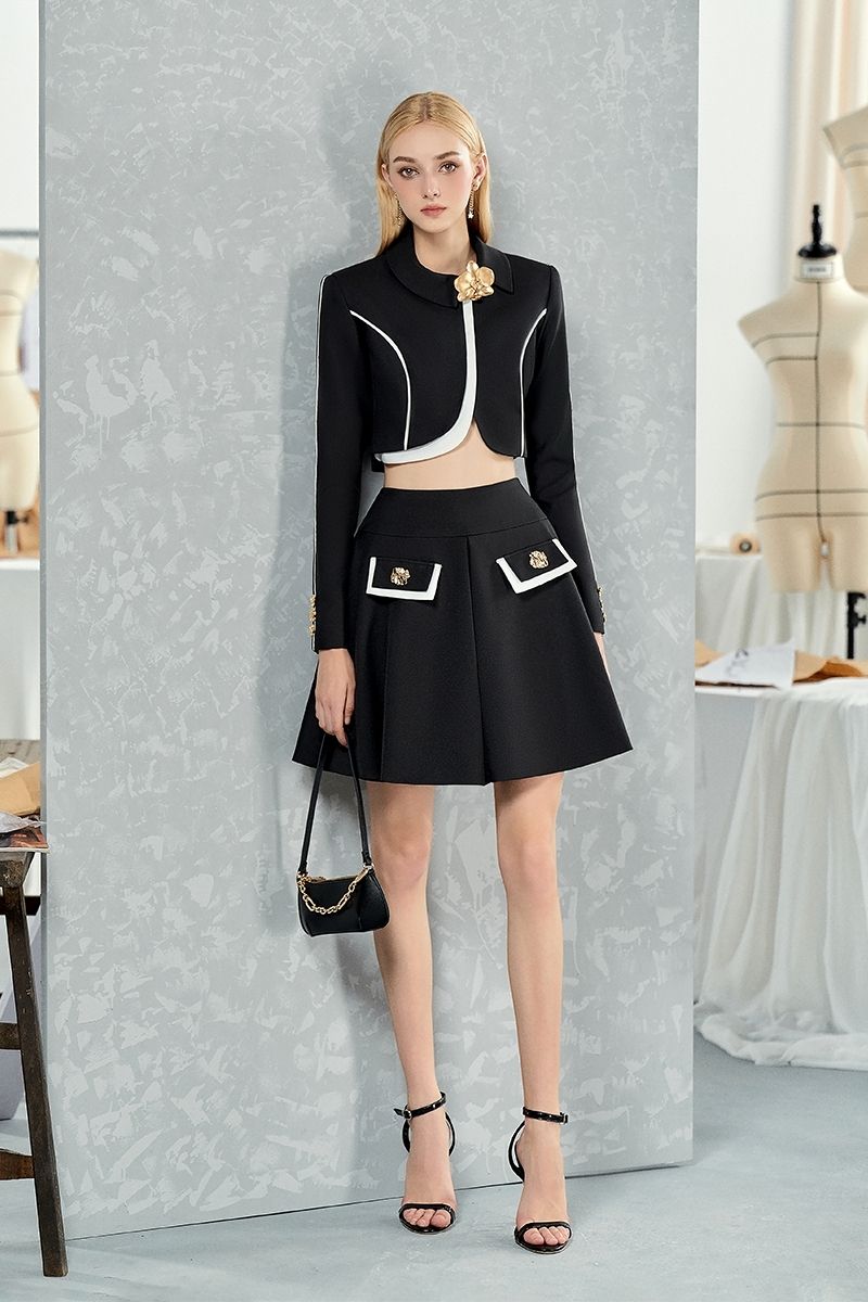 BLACK VEST-SHAPED CROP TOP AND A-LINE SKIRT SET - CULT MIA
