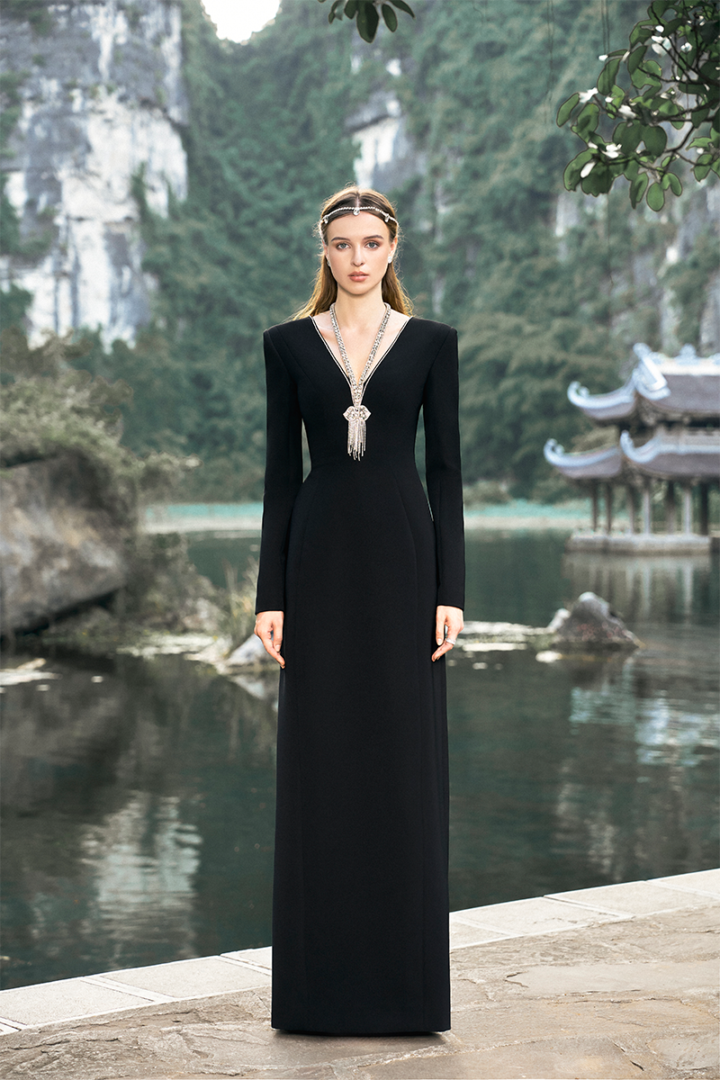 Tracy Studio Black LONG SLEEVE BACK SLIT GOWN