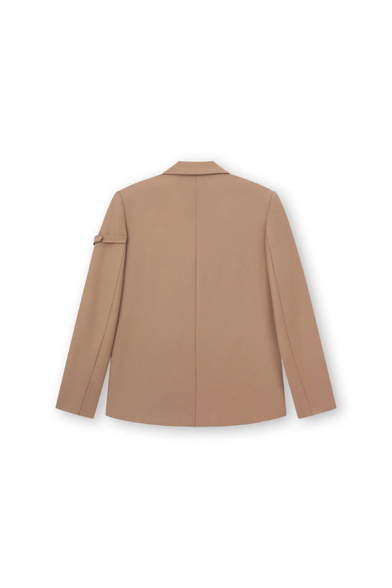 Arti Apparel CECI blazer in a stylish tailored design, shown in a neutral color, perfect for professional or casual wear.