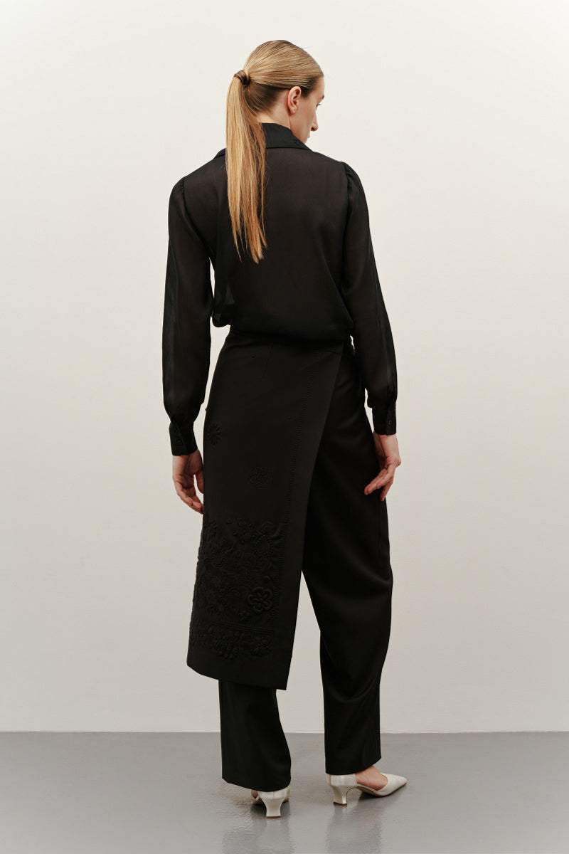 BLACK EMBROIDERED PLAKHTA MIDI SKIRT - CULT MIA