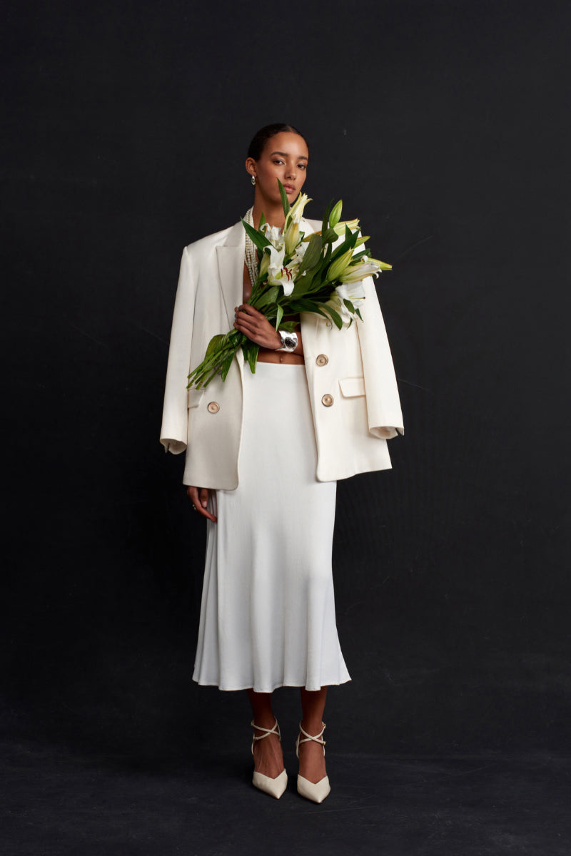 Light ecru vegan silk blazer by Acaria Studio, stylish jacket with a tailored fit and smooth fabric for a sophisticated look.