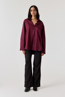 Summer Away Ravenna shirt in mulberry color, lightweight shirt with long sleeves and relaxed fit, visible in the image.