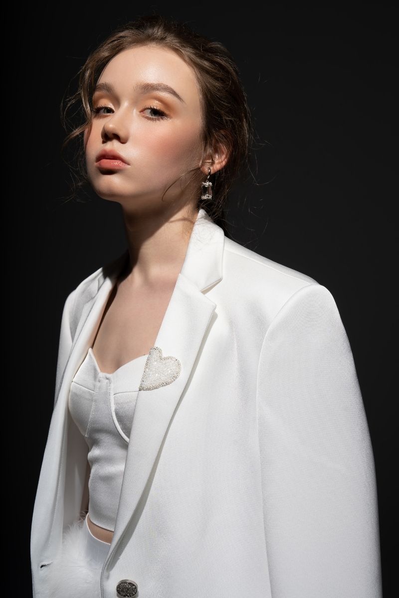 WHITE KIERA TAFFETA FEATHER BLAZER SET - CULT MIA