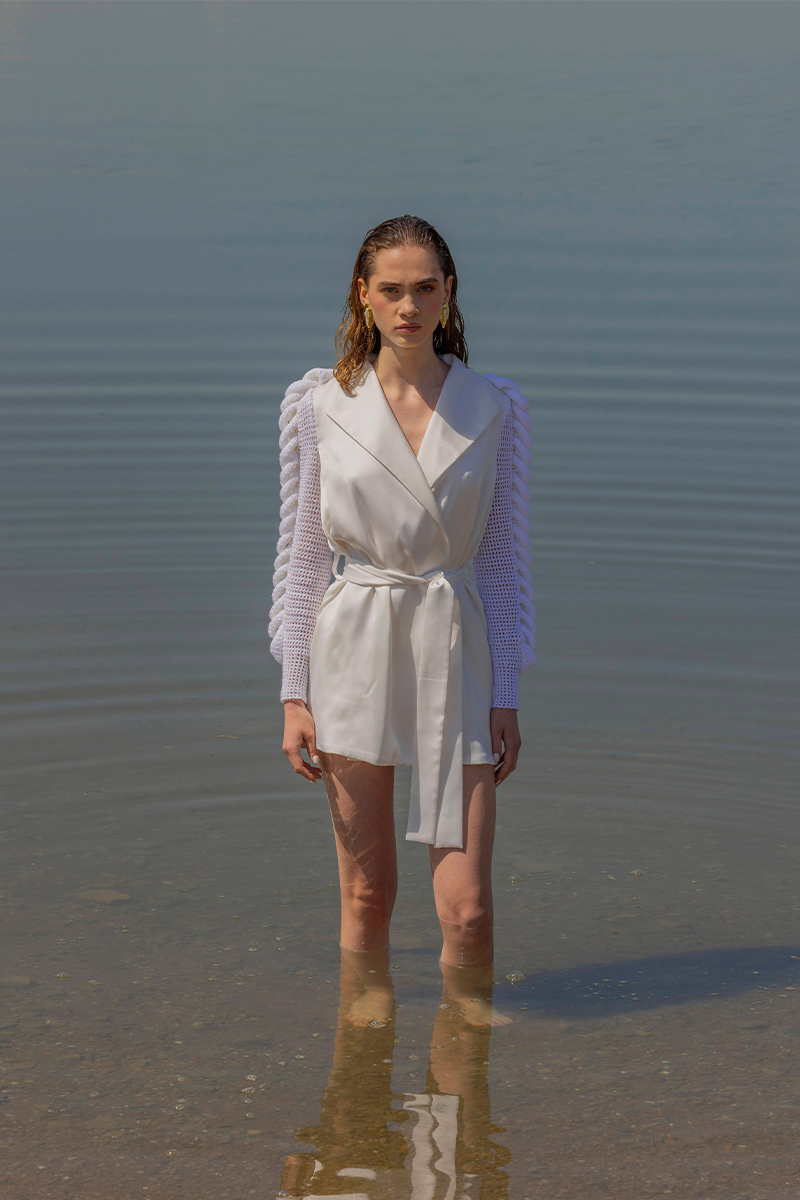 WHITE SUMMER BREEZE KNITTED SLEEVES JACKET - CULT MIA