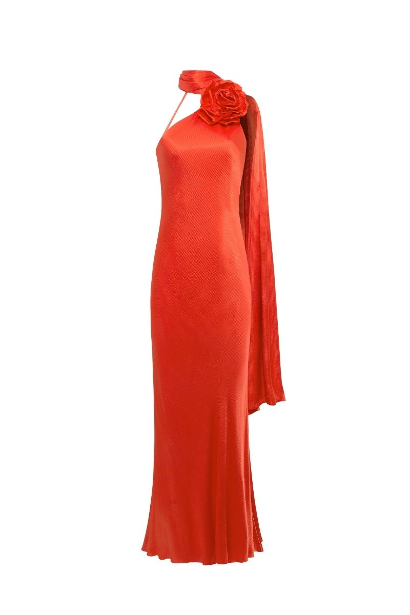 Sisters Marilyn maxi dress in scarlet red, flowing sleeveless gown with elegant fabric and fitted waist for stylish evening wear.