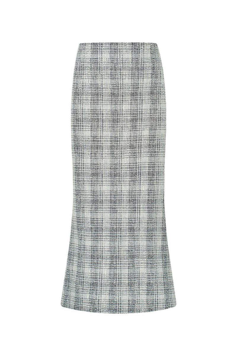 Montsand plaid tweed midi skirt featuring classic check patterns and a tailored fit, perfect for stylish fall or winter outfits.
