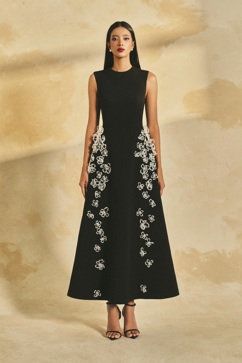 SLEEVELESS POLY CREPE MIDI FLARED DRESS