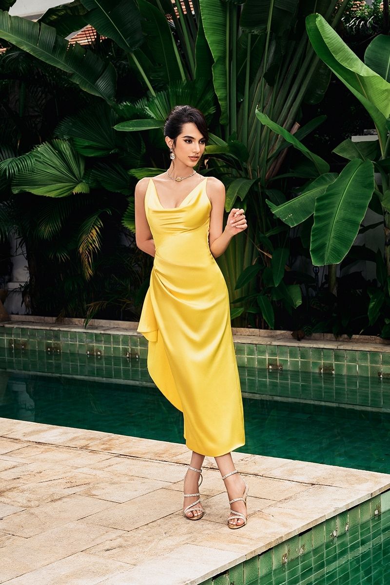 YELLOW SCOOP NECK PLEATED MIDI DRESS - CULT MIA
