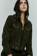 ZUT Calumet jacket in olive green, featuring a stylish, insulated design with a front zipper and adjustable cuffs.