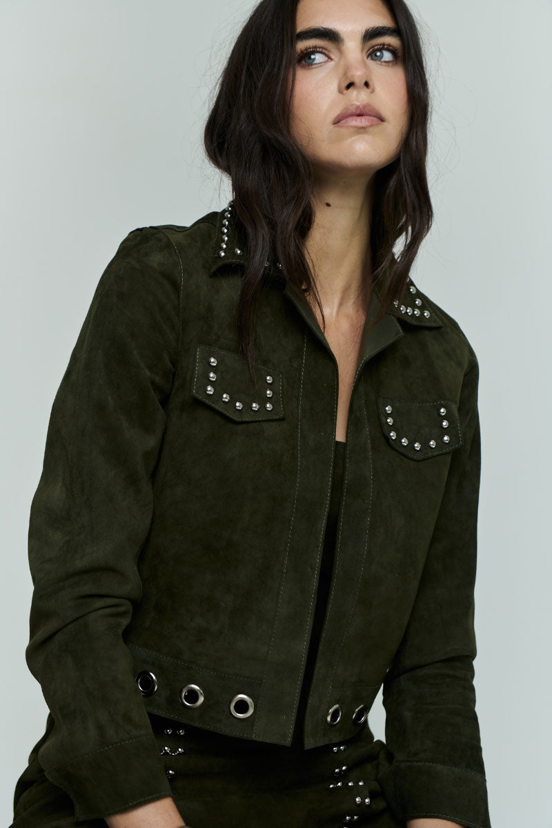 ZUT Calumet jacket in olive green, featuring a stylish, insulated design with a front zipper and adjustable cuffs.