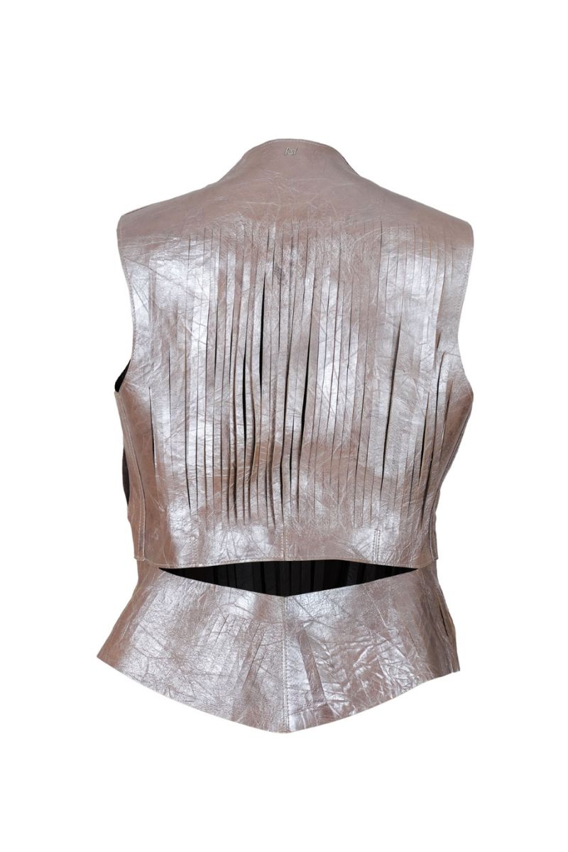 Double A AYLA II leather vest in dusty rose, featuring a stylish fitted design with smooth leather and subtle stitching details.