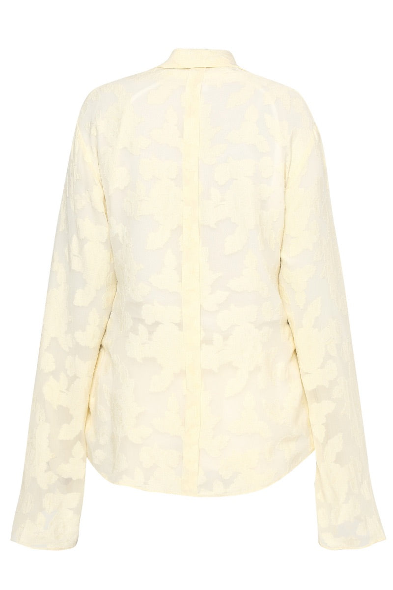 Summer Away Merlette shirt in pale yellow, lightweight tops with a relaxed fit and subtle details, perfect for casual wear.