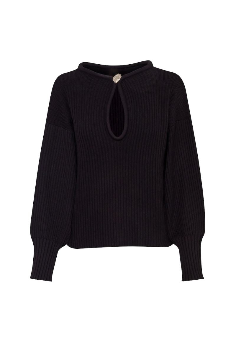 سترة أكيلة باللون الأسود