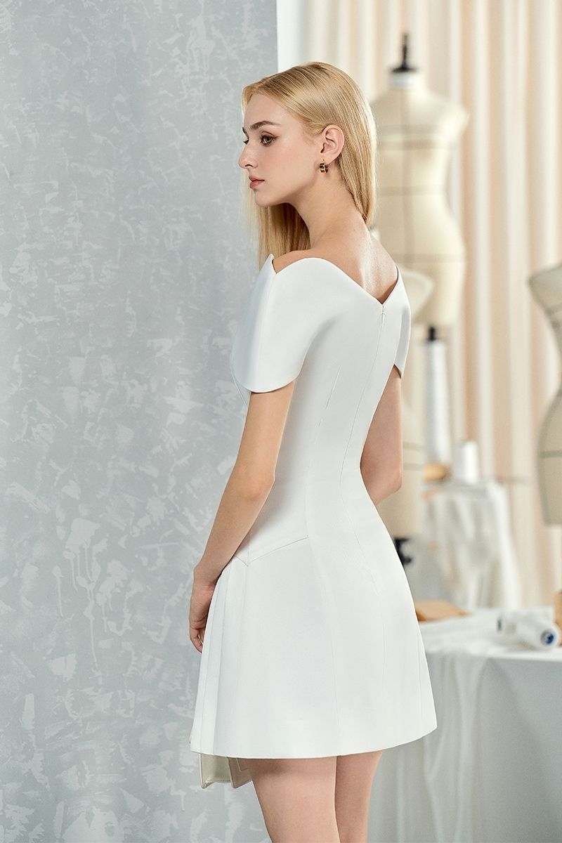 WHITE A-LINE FLARED NECKLINE MIDI DRESS - CULT MIA