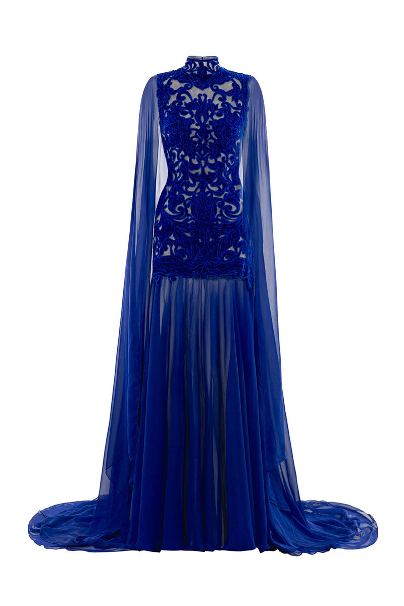 Le Thanh Hoa Lattice Heritage gown with intricate lattice patterns and flowing fabric, displayed on a mannequin.