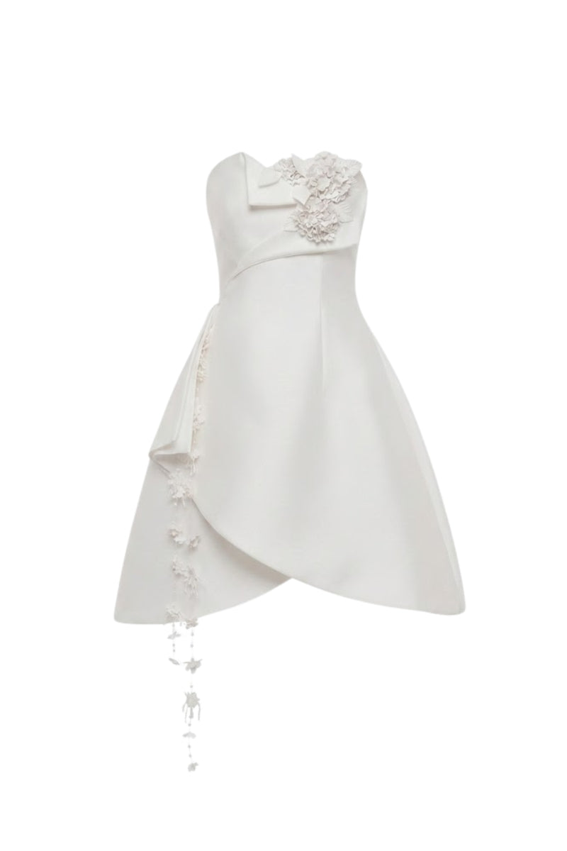 White Plan JASPONE mini dress with a stylish fit and vibrant color, shown on a model. Perfect for casual or party wear.