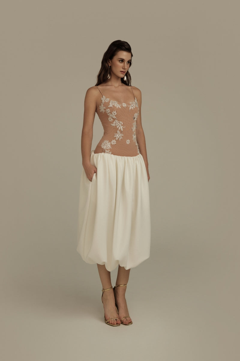 LORIEN DRESS IN NUDE AND WHITE