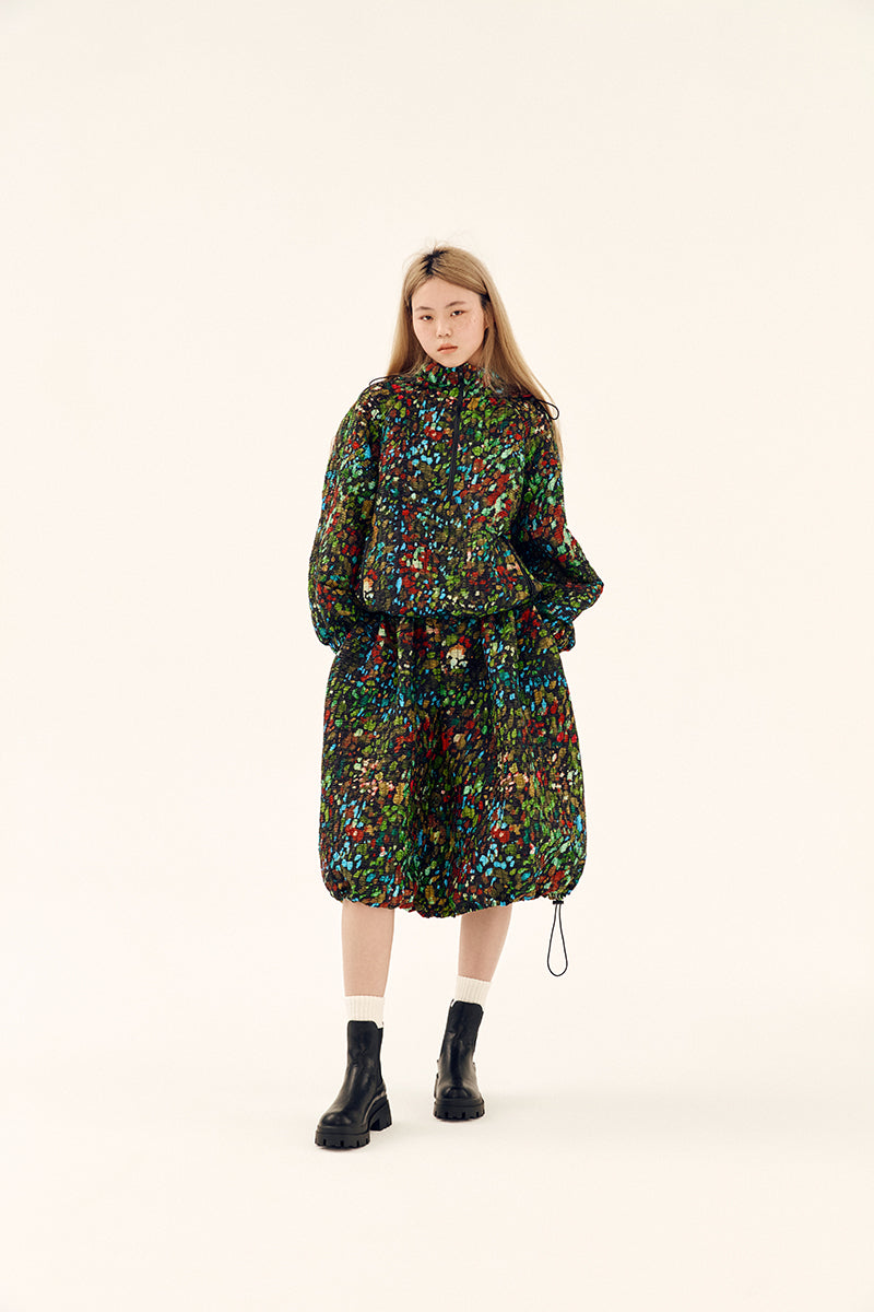 PRINTED SHIRRED WINDBREAKER IN MULTICOLOR