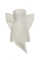 BAÉ Joy white mini dress with large bow, stylish short dress featuring a feminine silhouette and playful detail.