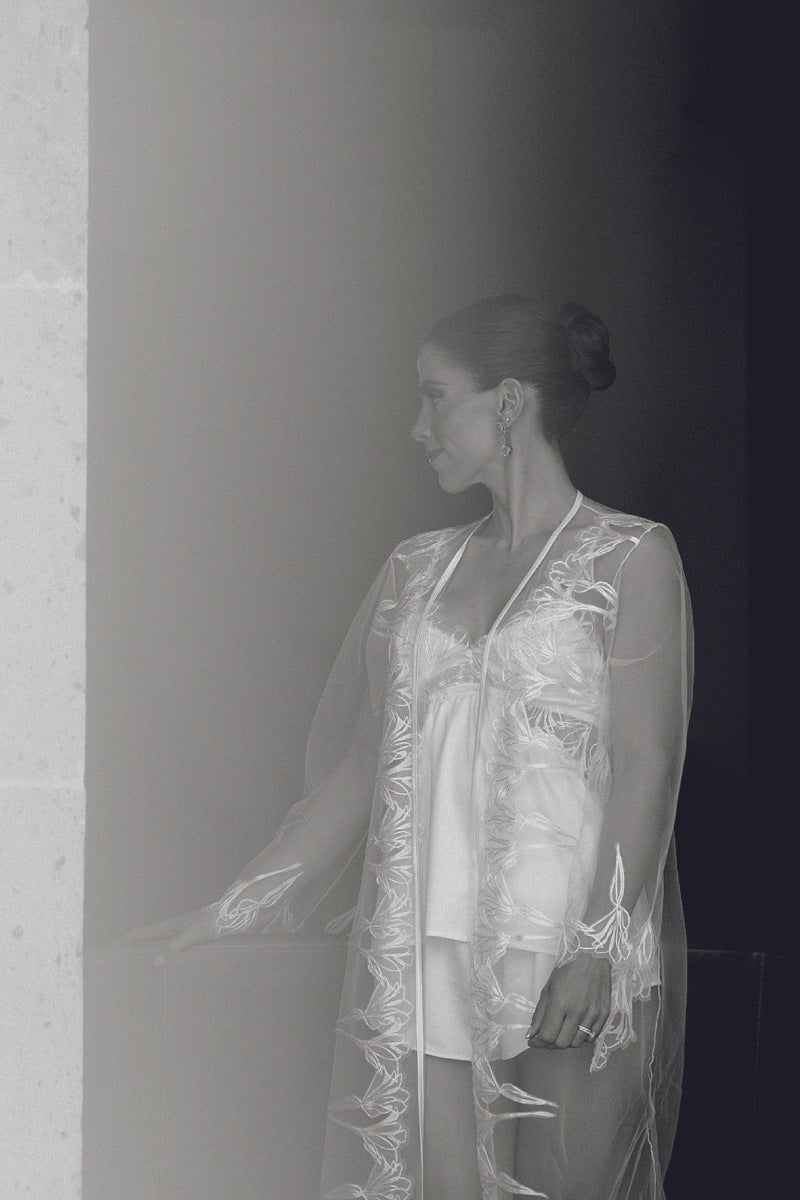 ALICE ROBE IN WHITE - CULT MIA