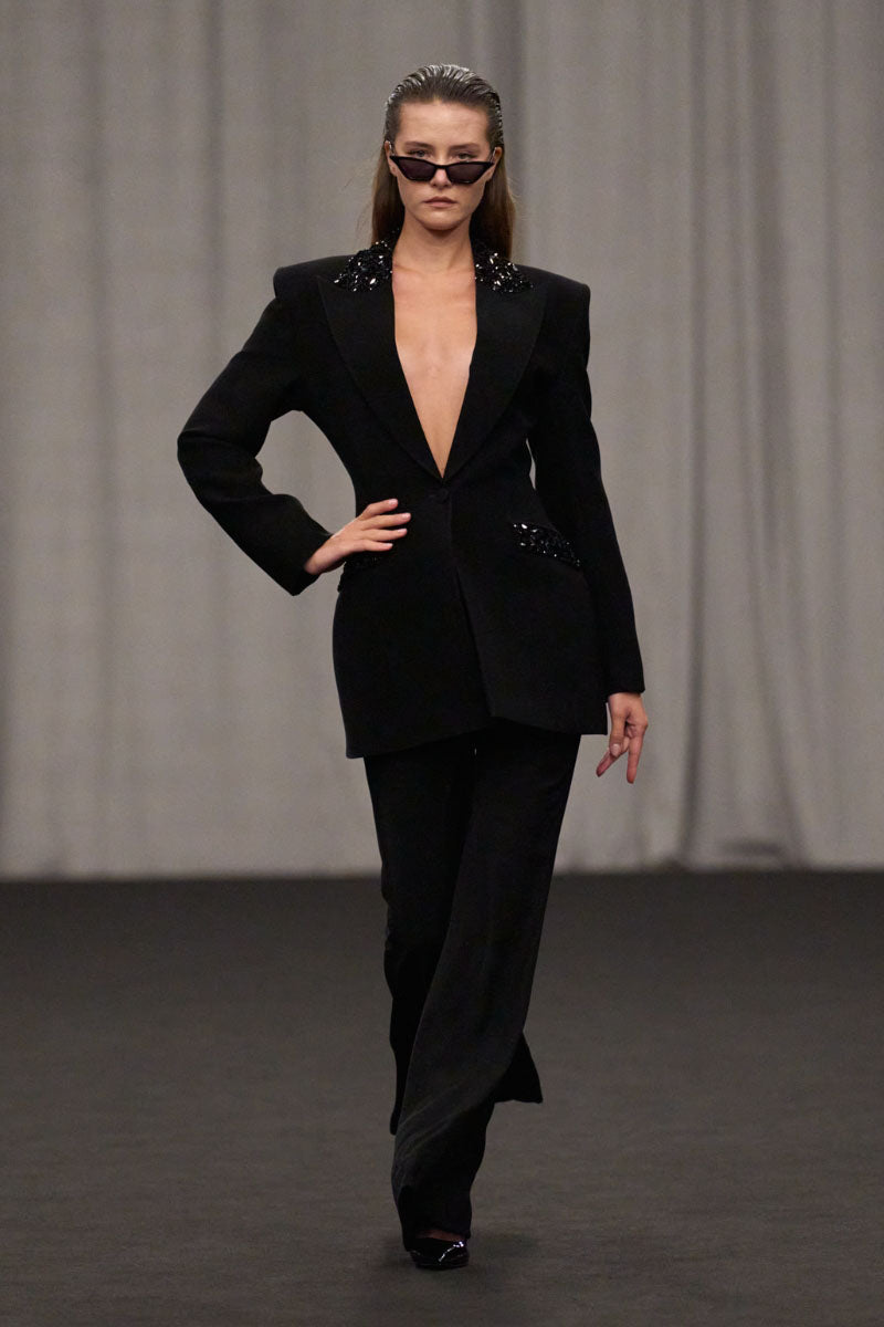 SOPHISTICATED HIGH-WAIST WIDE-LEG TROUSERS