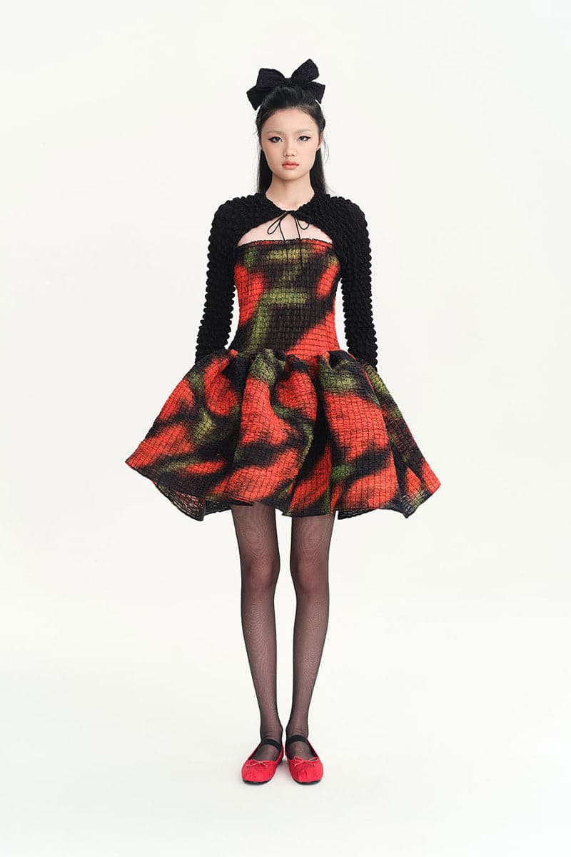 BLACK PIPER POPCORN PLEATS SLEEVES - CULT MIA