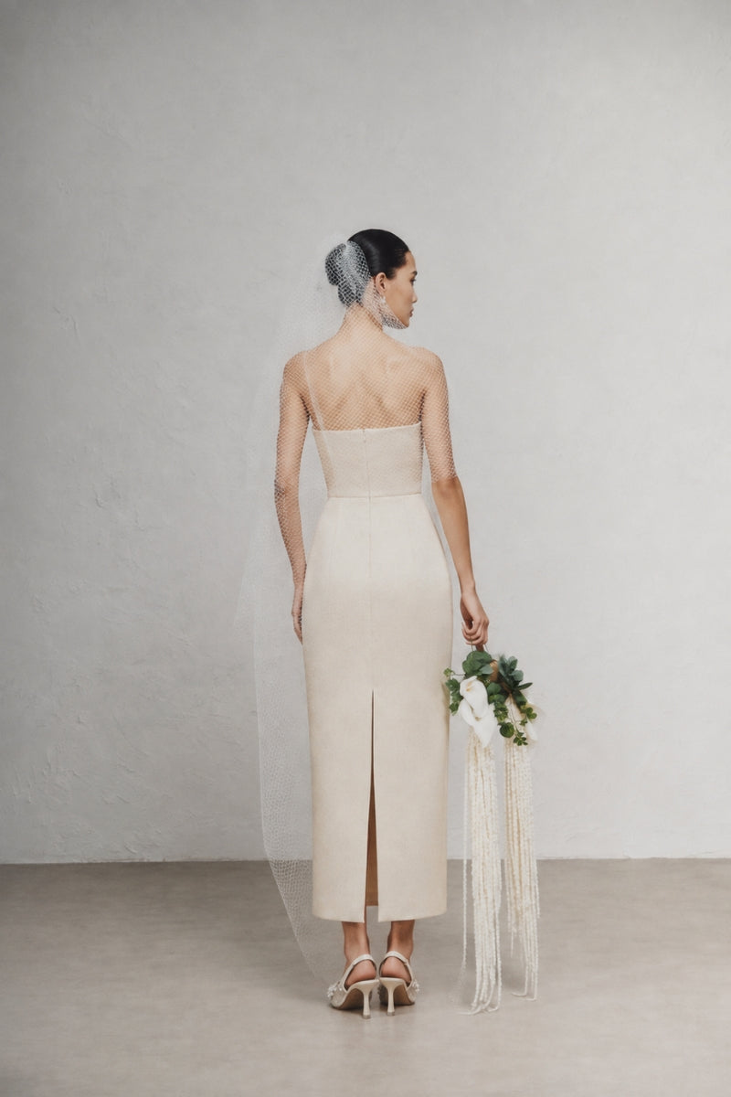 White Plan LANLOLA maxi dress with flowing fabric and sleeveless design, perfect for summer or casual occasions.