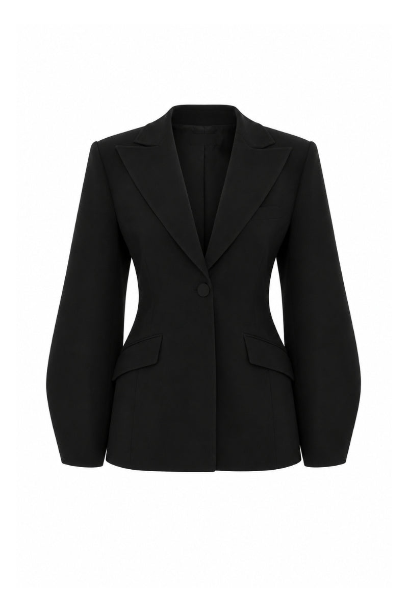 Lili Blanc LINE BLAZER in a tailored blazer style, featuring a structured fit and classic design, shown on a model.