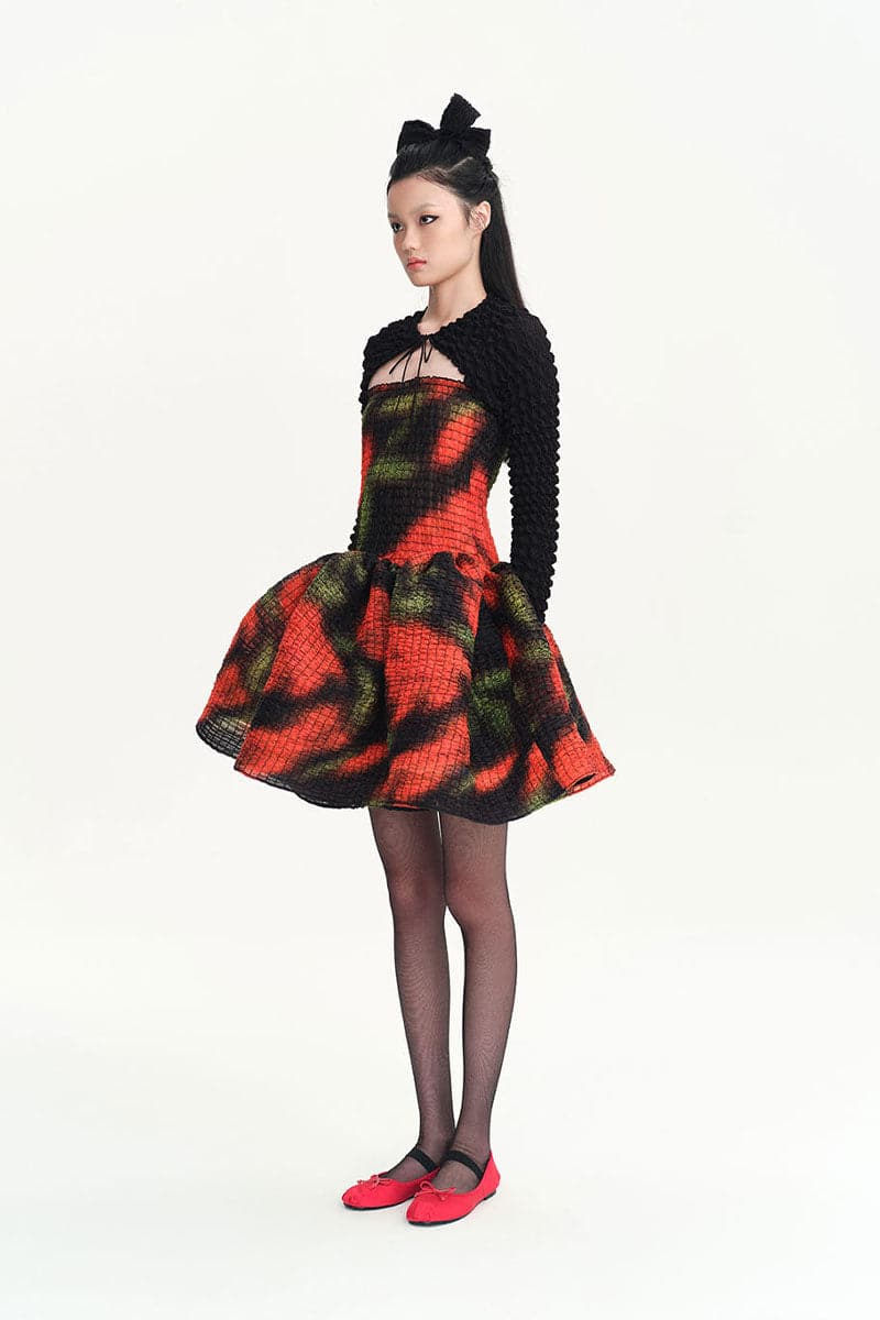 BLACK PIPER POPCORN PLEATS SLEEVES - CULT MIA