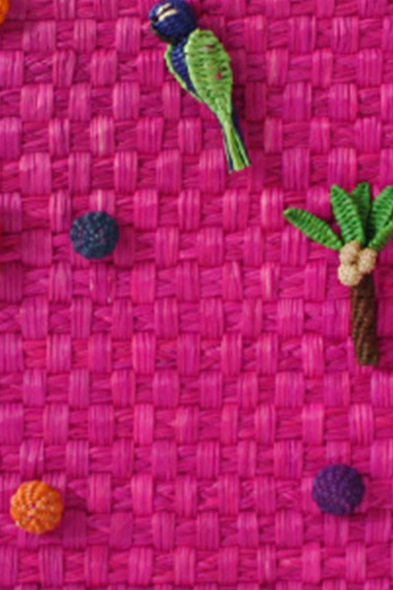 Pink Pájara Pinta Pajarita tote bag with shoulder strap, showcasing woven design and vibrant color.