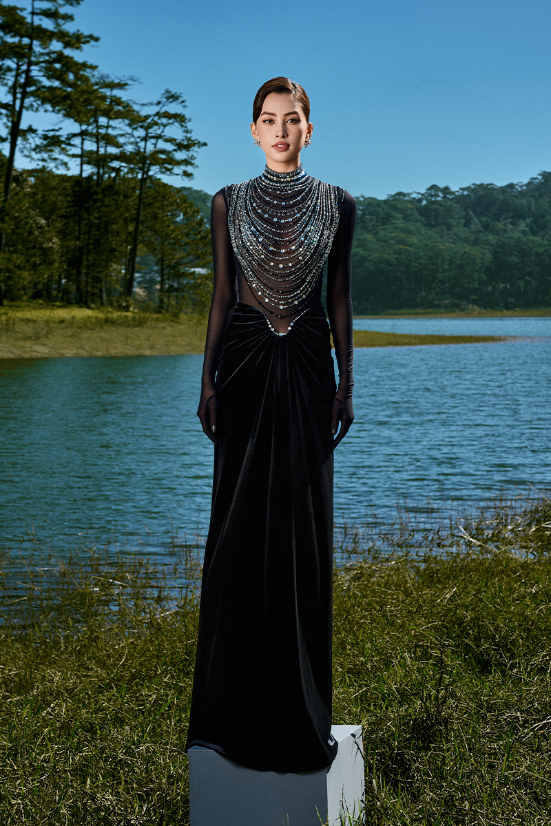 DAZZLING BLACK DRAPED BEADED GOWN | CULT MIA | Le Thanh Hoa DAZZLING BLACK DRAPED BEADED GOWN | CULT MIA | Le Thanh Hoa