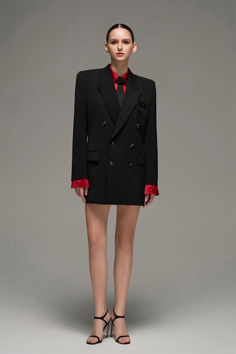 Black oversized double-breasted blazer from I.H.F Studio, tailored fit with wide lapels and structured design.