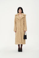 Chictopia Leona faux fur coat in beige, stylish warm coat with plush fur collar and cuffs, perfect for cold weather fashion.